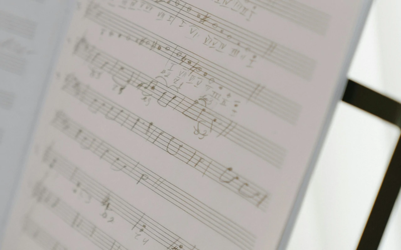 Memahami Komposisi Musik Dalam Tempo Lambat TTS Dengan Penjelasan Lengkap